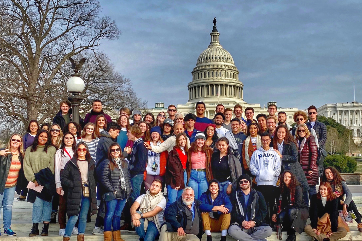 8 Top Tips for Planning a Large Student Group Trip for 200+ Banner Image